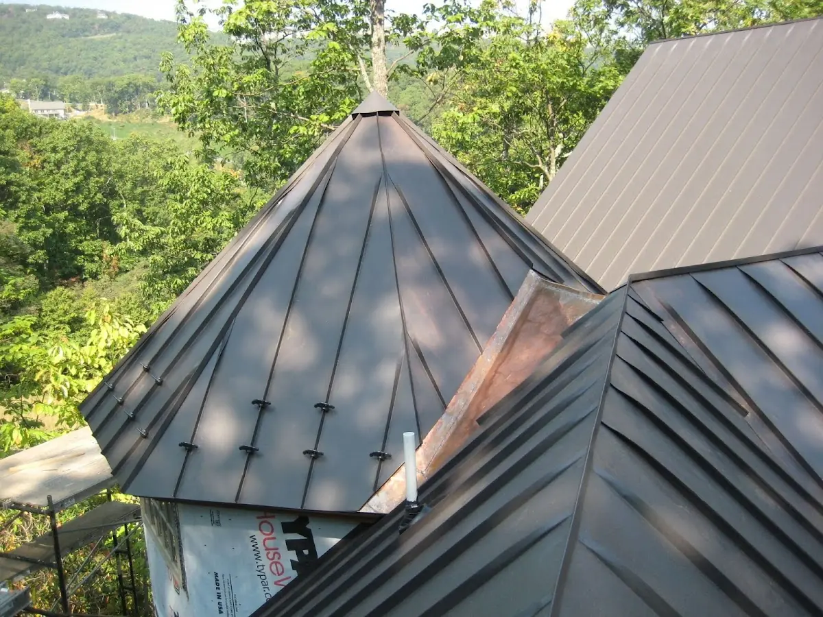 Professional Roof Tarp Installation by Craftsman Roofing in Altamont